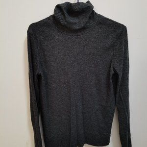 Cyruss Women's Grey Turtleneck Shirt Long Sleeve